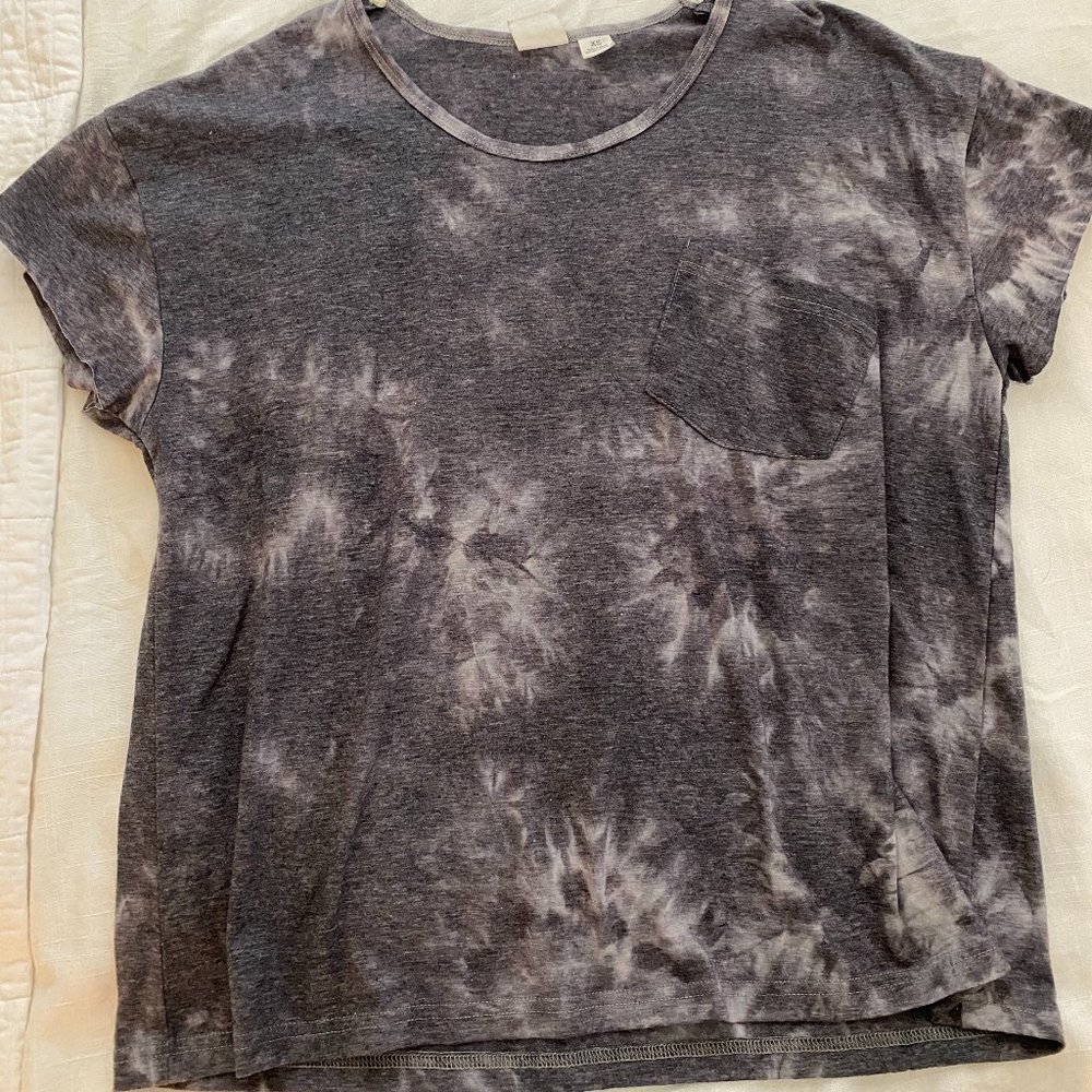 Gray tie dye top